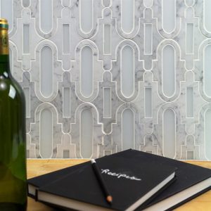 MJ Alcove – Super White Frosted & White Carrara